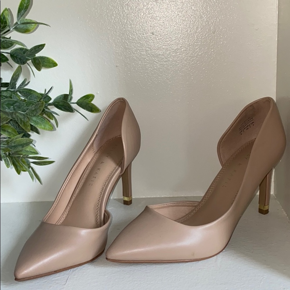 kelly and Katie nude heels